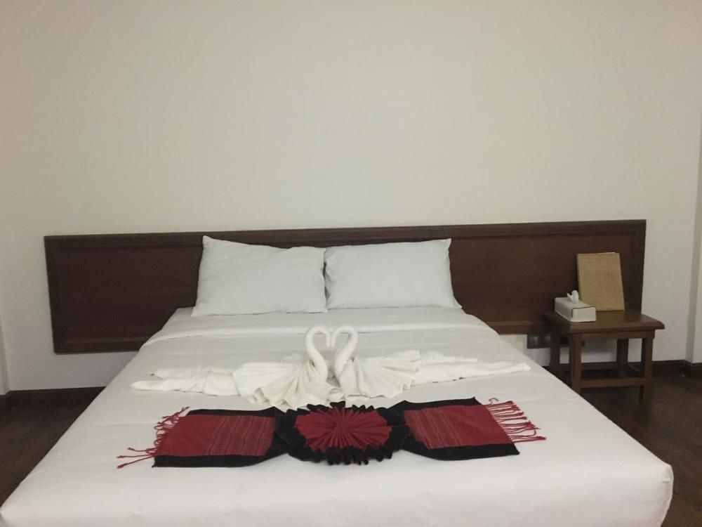 Hotel Queen Jamadevi Молам'яйн Екстер'єр фото