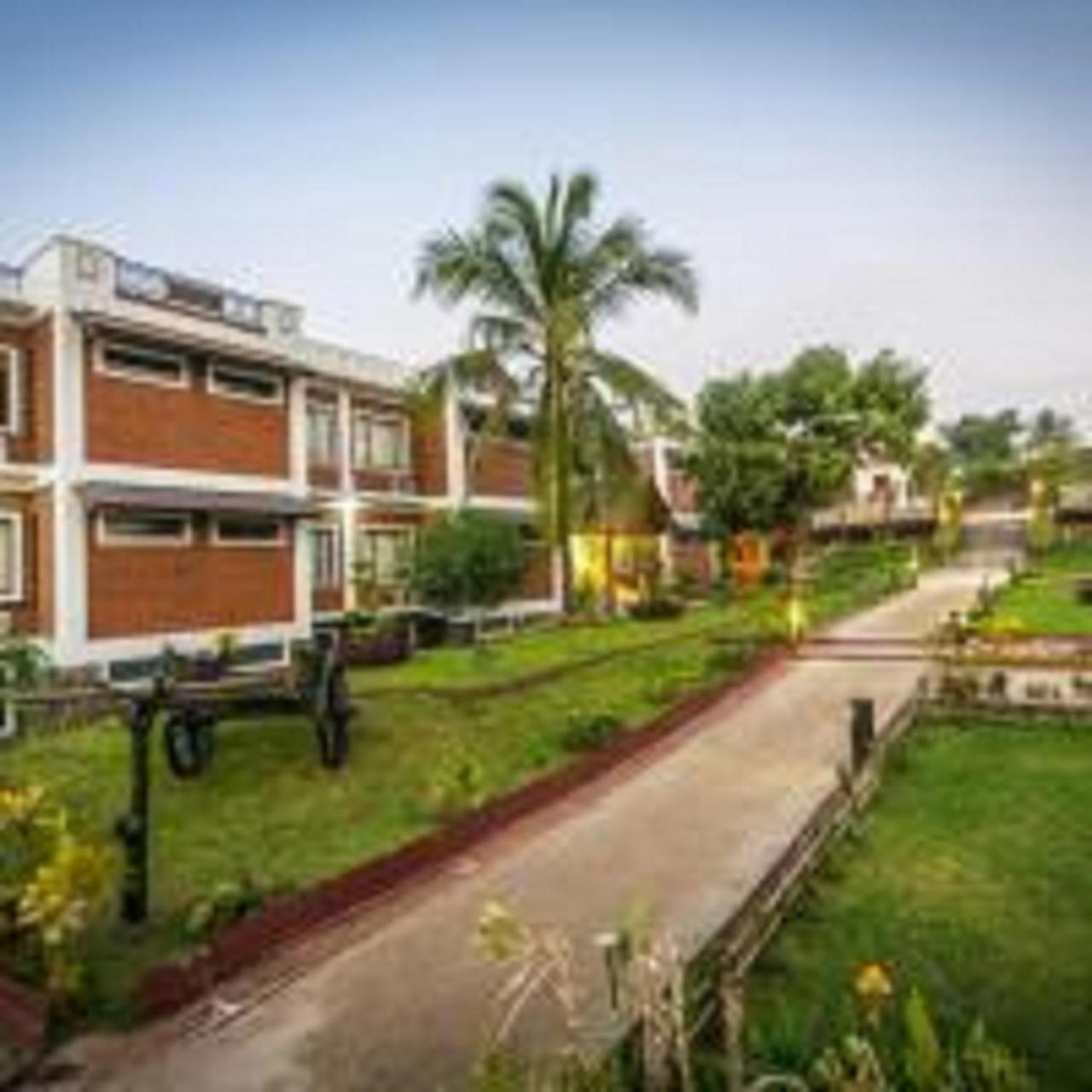 Hotel Queen Jamadevi Молам'яйн Екстер'єр фото